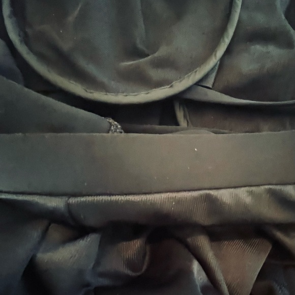 MIRACLESUIT ONE PIECE BLACK BATHING SUIT SIZE 10 - Picture 5 of 8